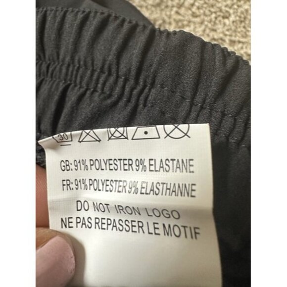 Bench Women Black Atheisure Pockets Logo Casual Shorts Size Medium Elastic Wasit - Picture 13 of 16